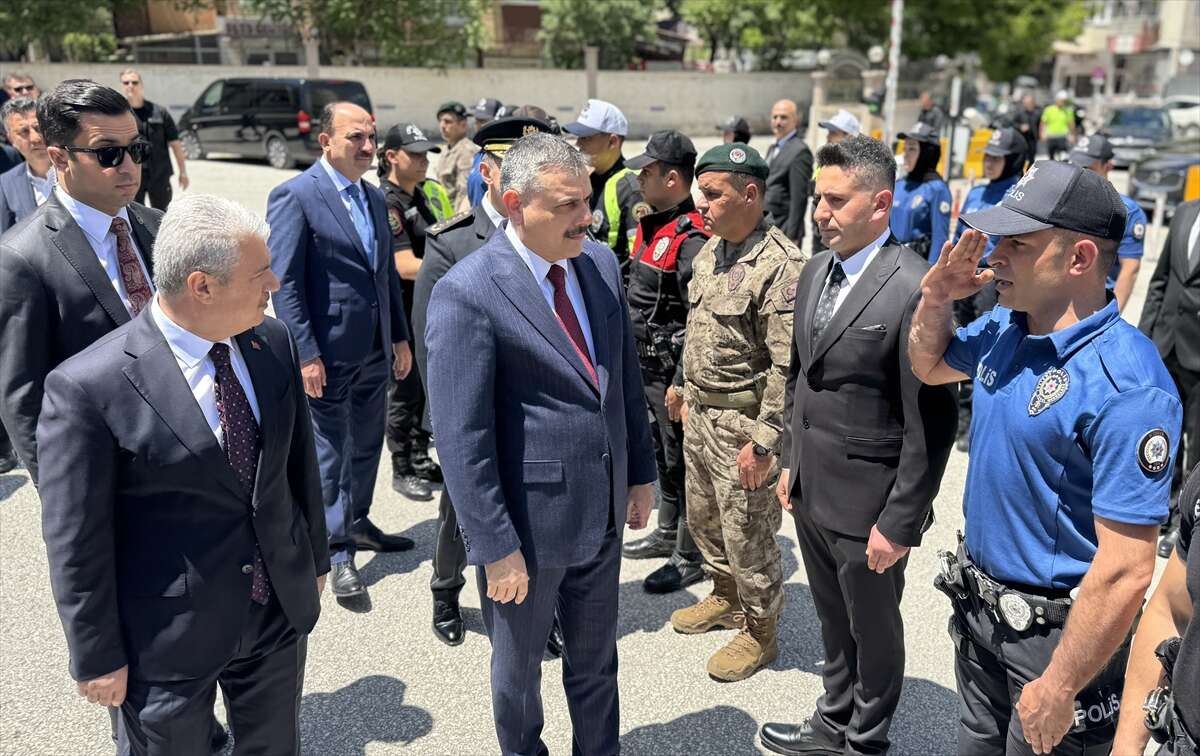 Bakan Çiftçi baba ocağı Konya’da! Emniyet ve jandarma personeliyle bayramlaştı 7